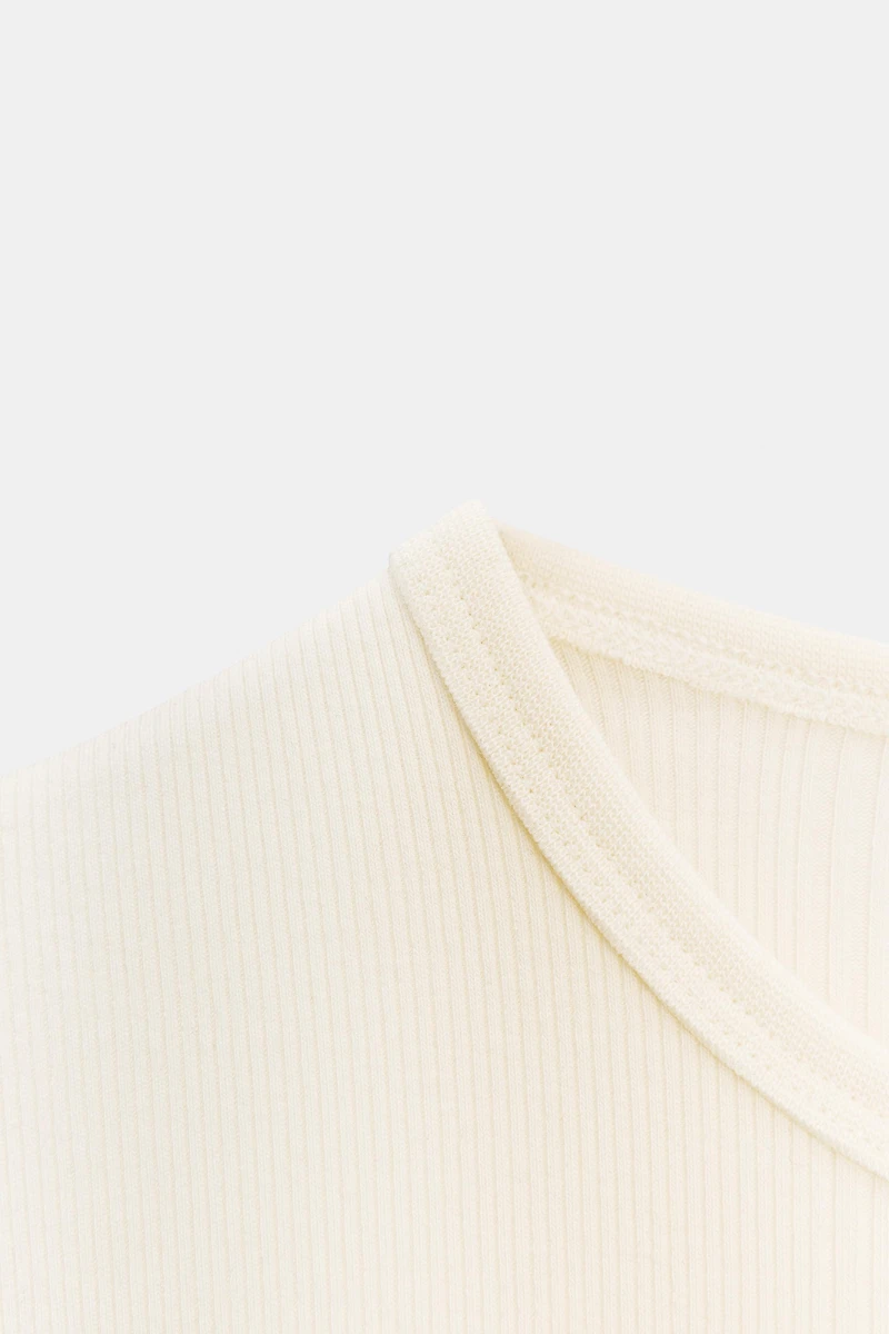 RIBBED SHORT SLEEVE T-SHIRT