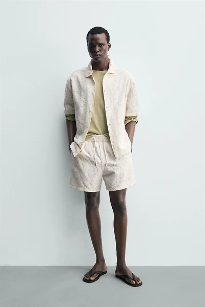 TEXTURED JACQUARD SHORTS