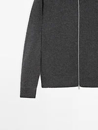 100% cashmere zip-up cardigan