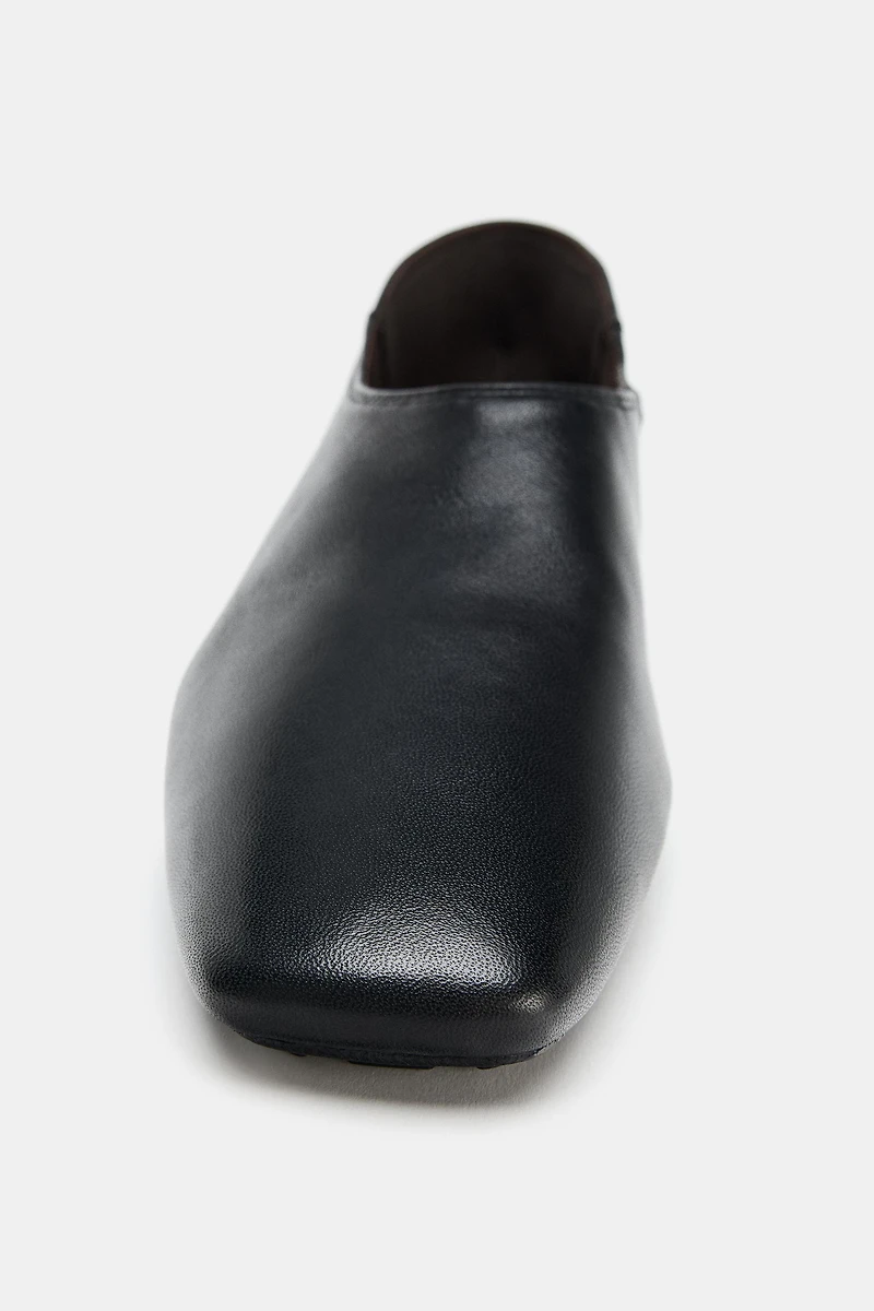 LIMITED EDITION FLAT LEATHER SHOES