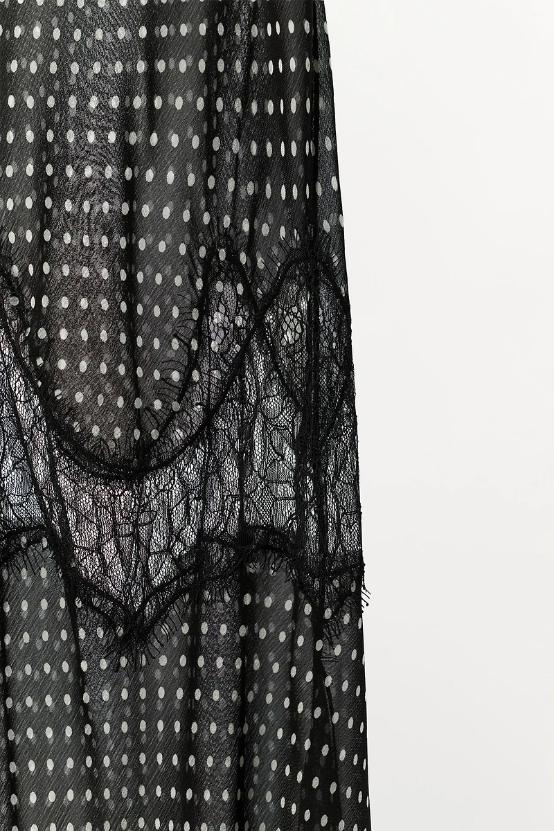 ROBE IMPRIMÉE À POIS ET DENTELLE
