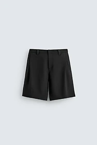 RELAXED FIT SIDE PLEAT SHORTS