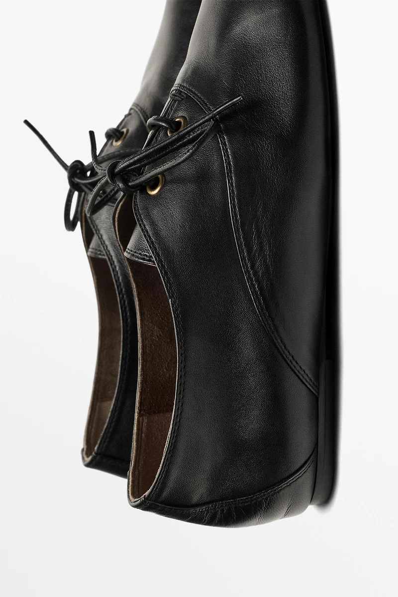 Soft leather lace-up shoe