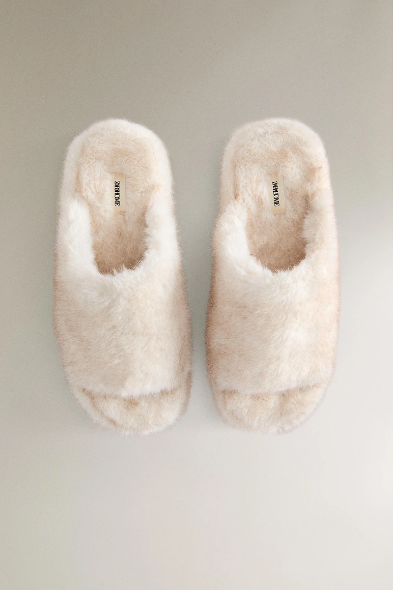 FAUX FUR FLATFORM SLIPPERS