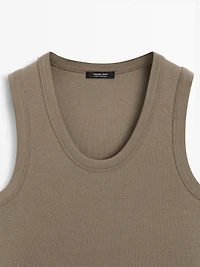 Heavy weight ribbed round neck top