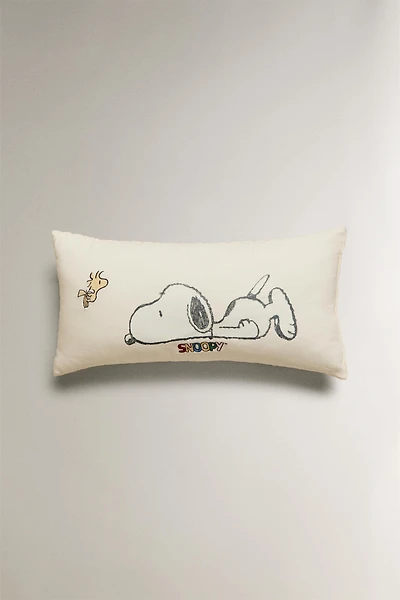 CHILDREN’S PEANUTS™ LONG THROW PILLOW