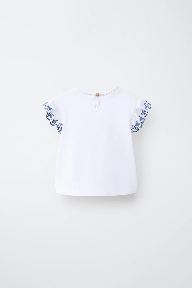 T-SHIRT BRODÉ EN CONTRASTE