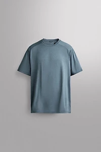 TECHNICAL STRUCTURED T-SHIRT