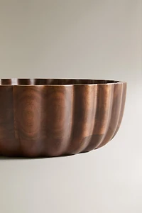 SCALLOPED SALAD BOWL