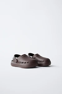 RUBBER CLOGS