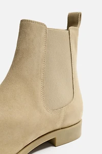 LEATHER CHELSEA BOOTS