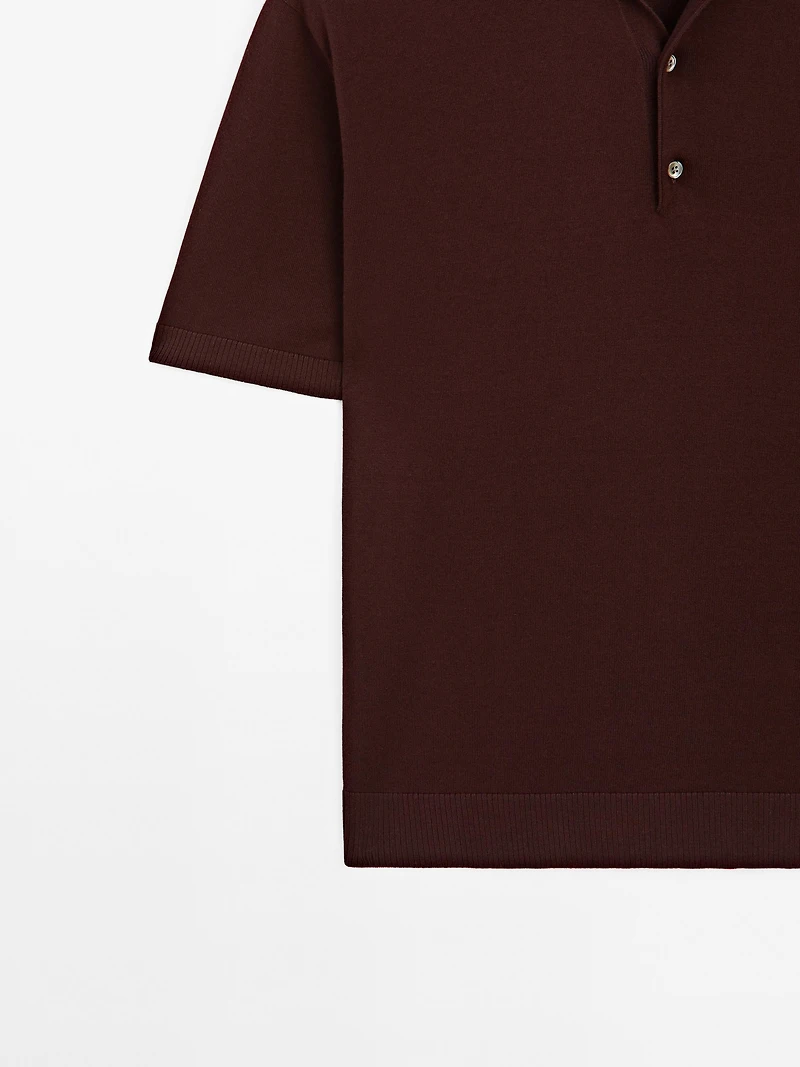 Short sleeve knit polo shirt