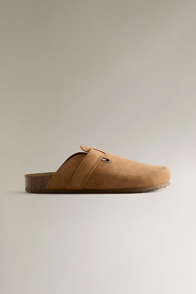 LEATHER CLOGS WITH STRAP