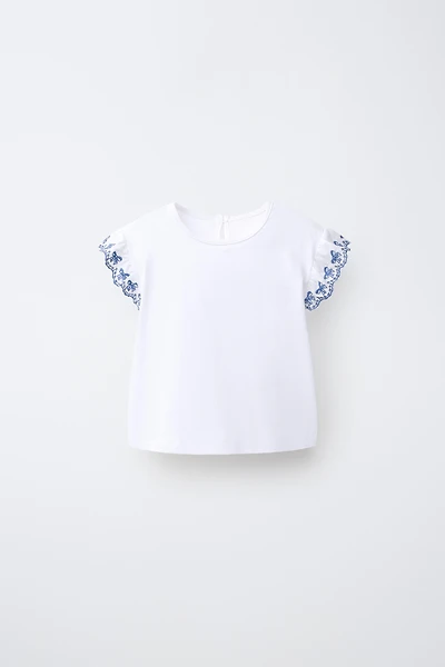 T-SHIRT BRODÉ EN CONTRASTE