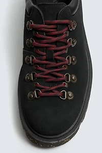 LEATHER SHOES WITH HOOKS
