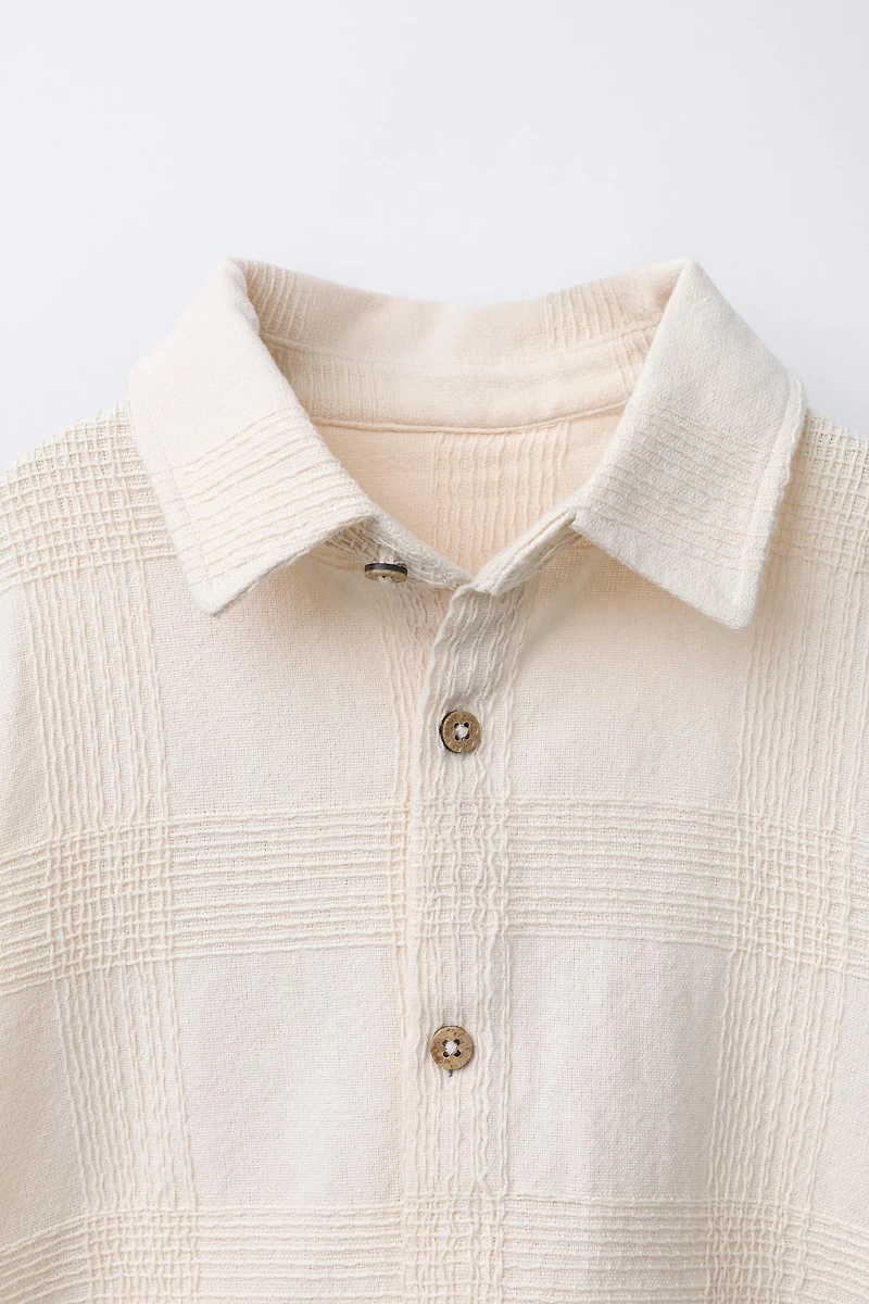 ADJUSTABLE SLEEVE TEXTURED SHIRT