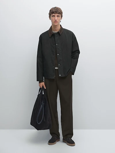 Veste avec col en cuir