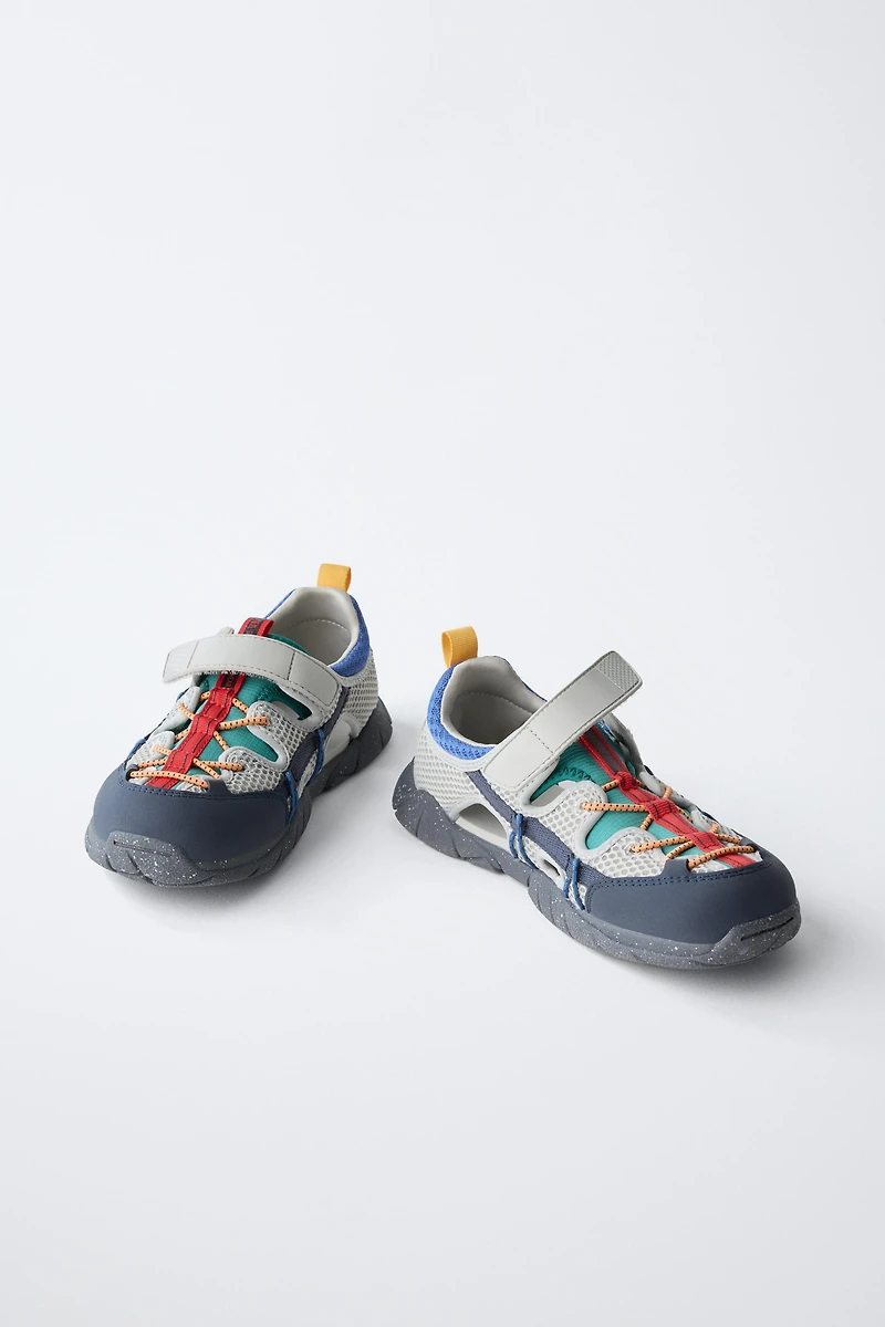 BAREFOOT SNEAKERS WITH CUTOUTS