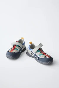 BAREFOOT SNEAKERS WITH CUTOUTS