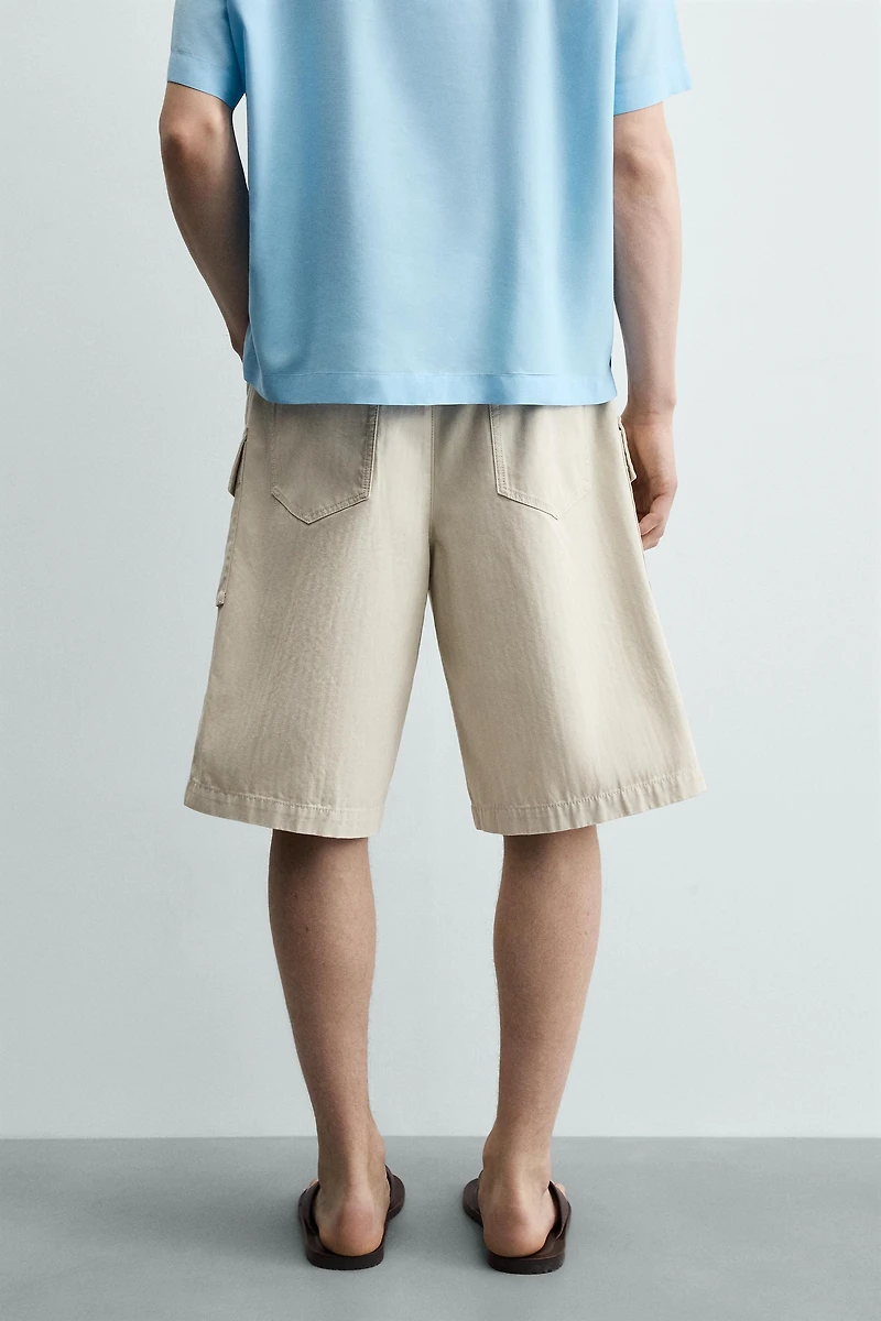 REGULAR FIT HERRINGBONE CARGO SHORTS