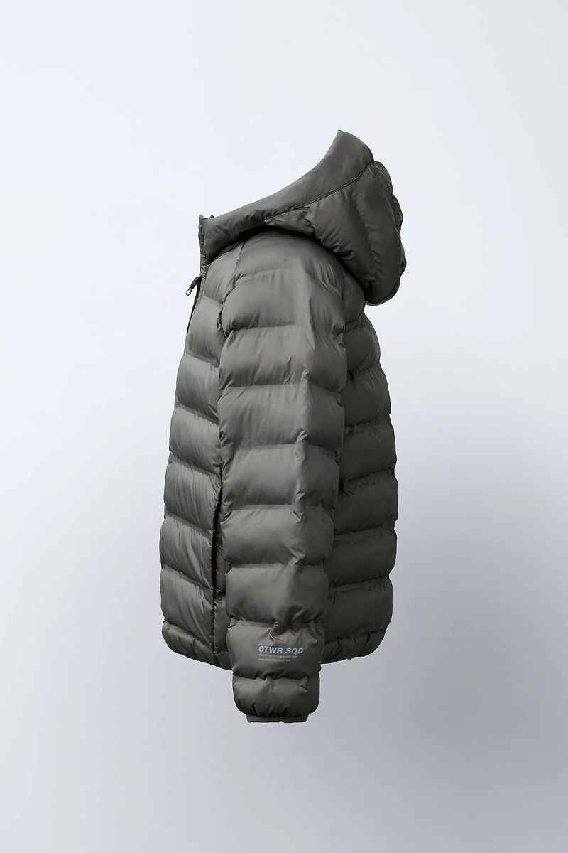 VESTE ULTRALÉGÈRE À CAPUCHE DÉPERLANTE