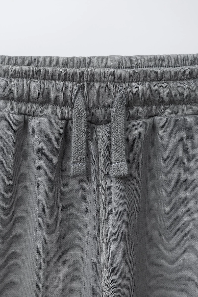 PANTALON EN MOLLETON DROIT INTERLOCK TEINT PIÈCE
