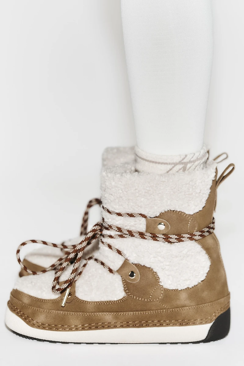 CONTRASTING ANKLE BOOTS SKI COLLECTION