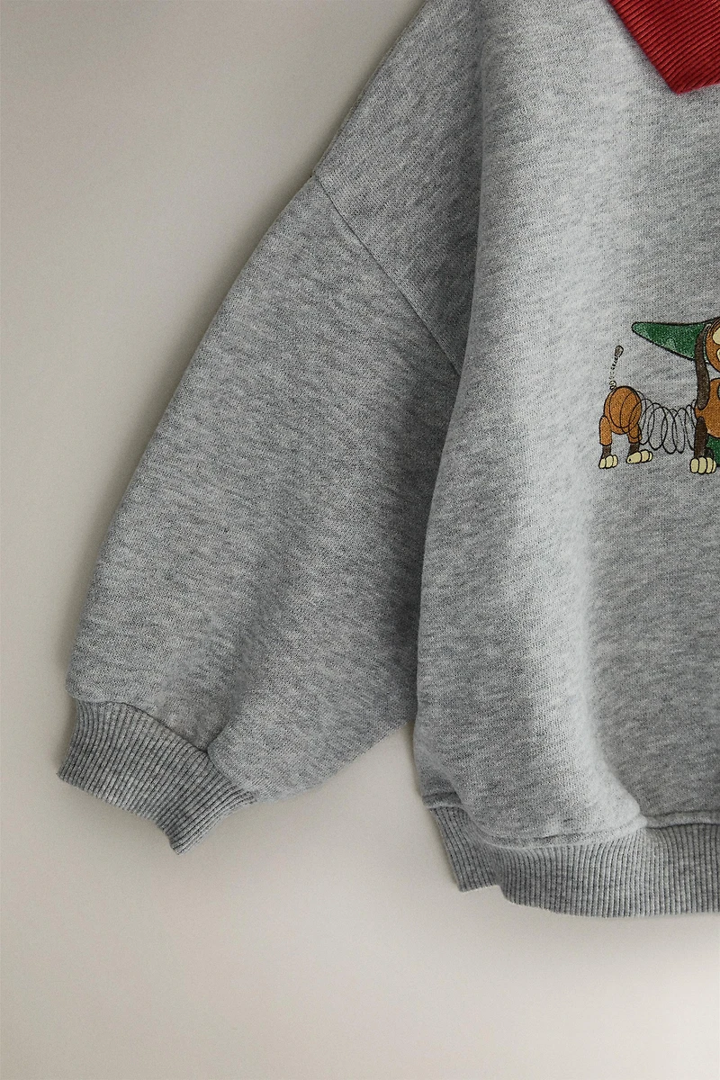 PLUSH SWEATSHIRT TOY STORY © DISNEY/PIXAR