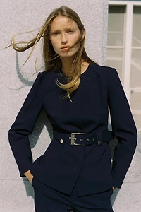 BLAZER TAILLÉE CEINTURÉE