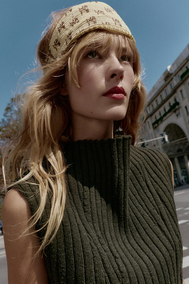 30% WOOL RIB TOP