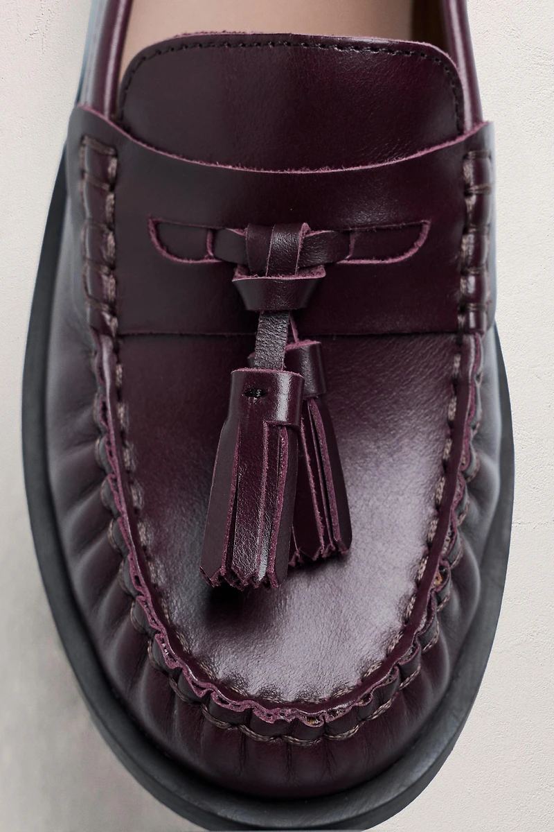 LEATHER TASSELED LOAFERS LIMITED EDITION