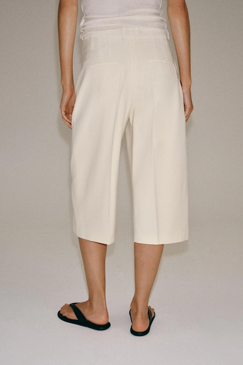 ZW COLLECTION STRAIGHT DARTED BERMUDA SHORTS