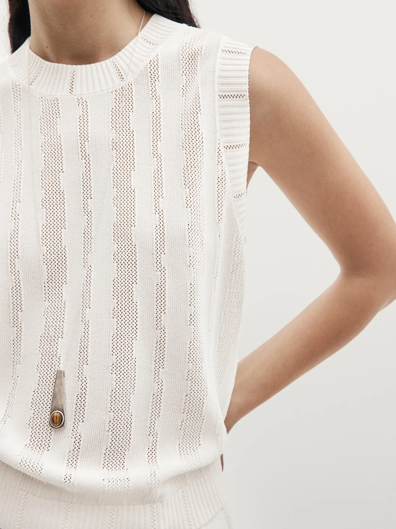 Top en maille ajourée
