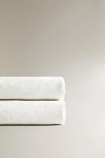 COUVRE-LIT JACQUARD FLEUR