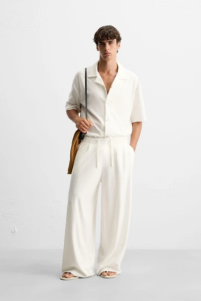 TEXTURED RELAXED FIT PANTS