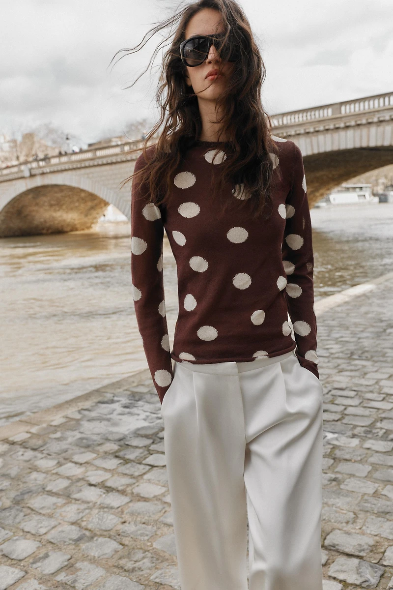 TOP EN MAILLE À POIS