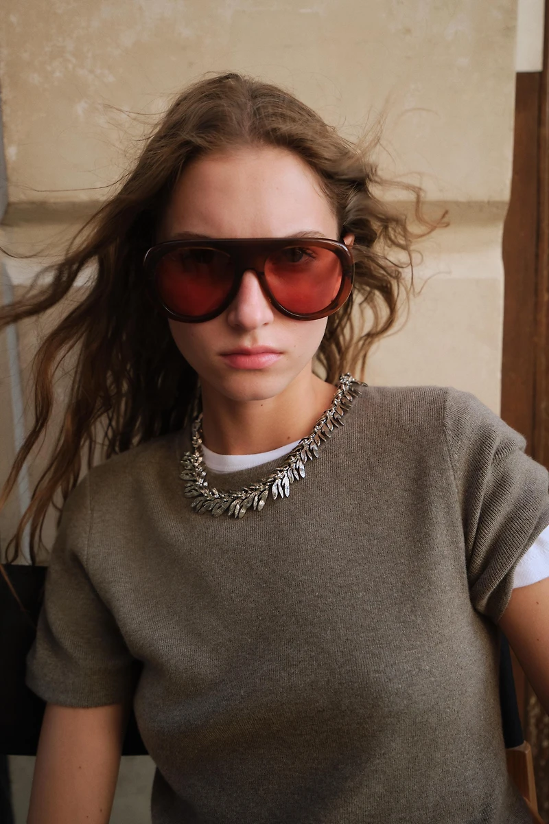 TOP EN MAILLE MANCHES COURTES AU TOUCHER DOUX