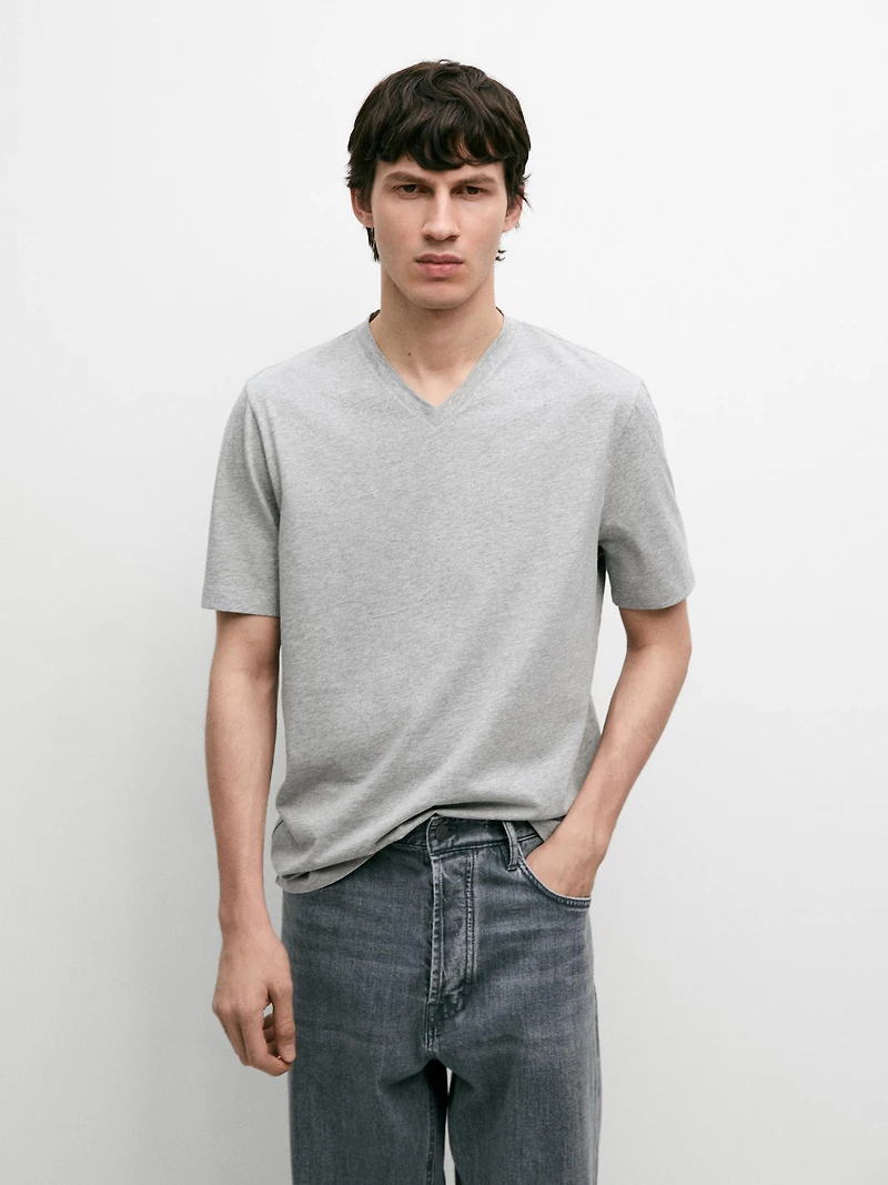 100% cotton V-neck T-shirt