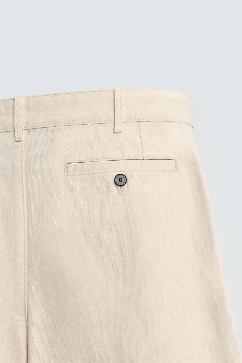 PANTALON PLIS CHEVRONS