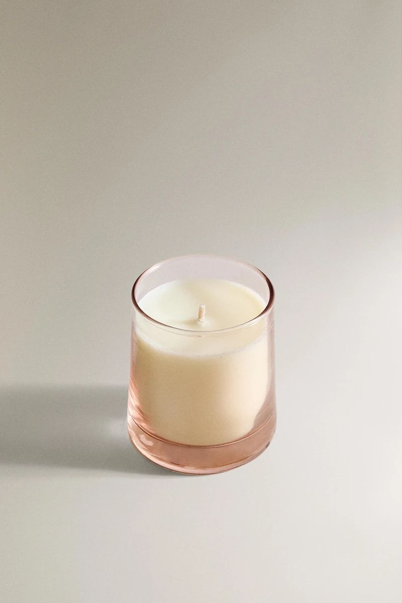 (180 G) MUSKY LILY SCENTED CANDLE