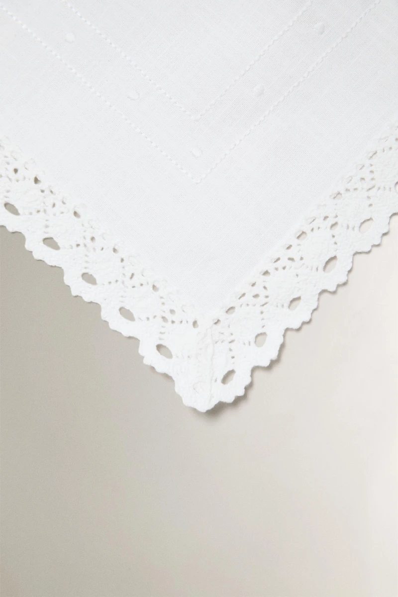 EMBROIDERED COTTON NAPKINS WITH LACE TRIM (PACK OF 2)