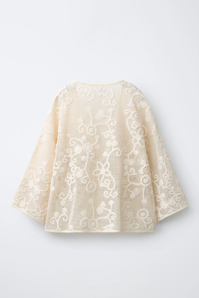 KIMONO À FLEURS BRODÉES
