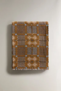 GEOMETRIC DESIGN BLANKET