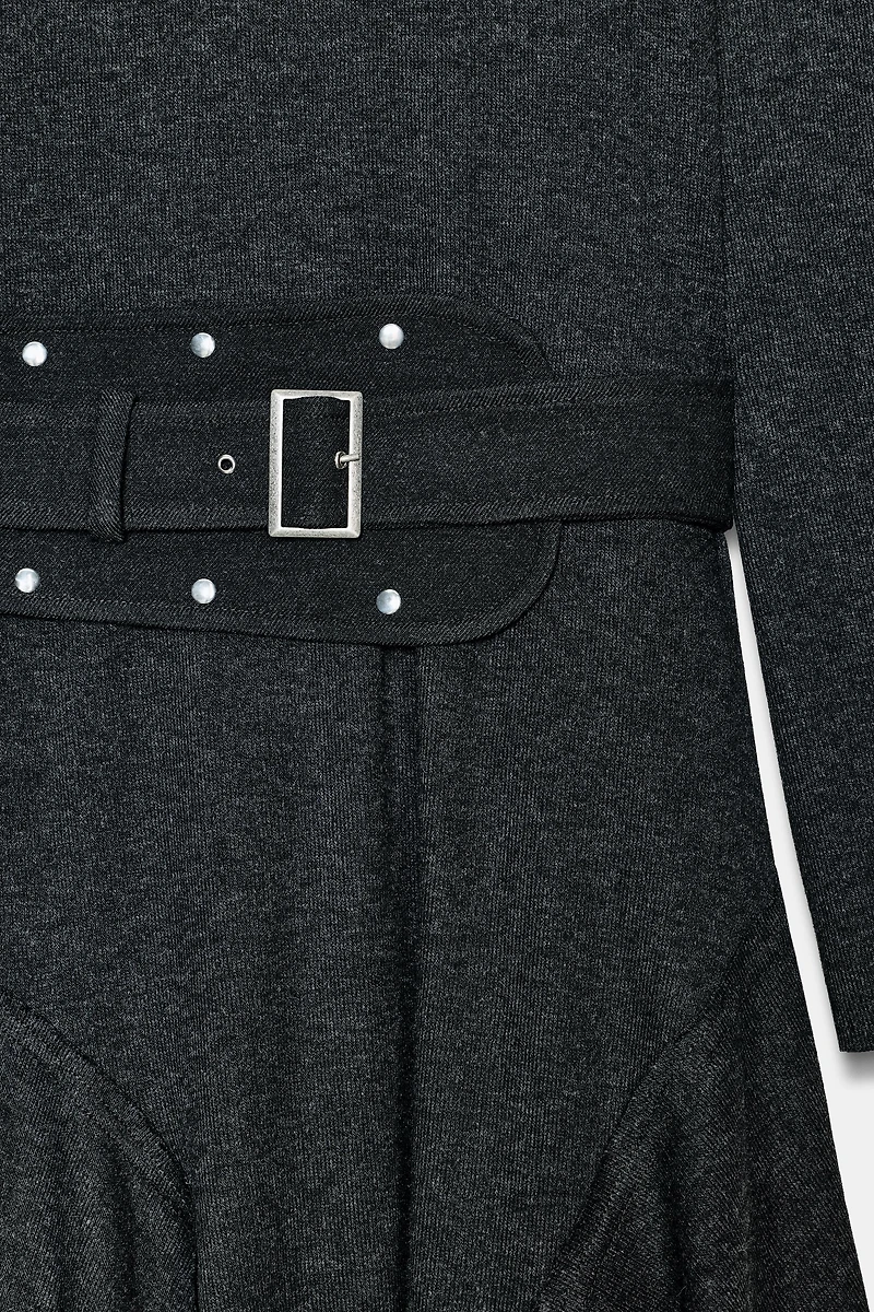 ROBE MI-LONGUE ASYMÉTRIQUE