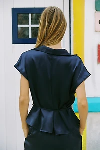 CHEMISE SATINÉE CEINTURE