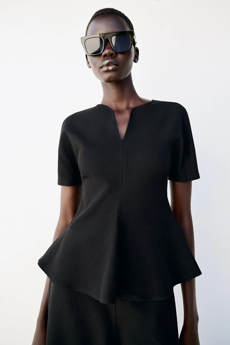 PUFF SLEEVE PEPLUM TOP