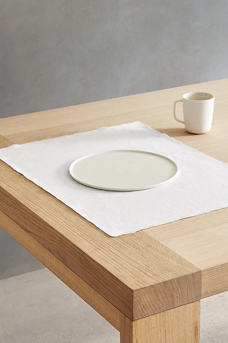 WASHED LINEN PLACEMAT