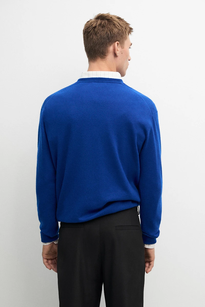 100% cashmere ribbed knit sweater