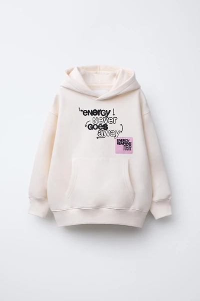 GRAFFITI PRINT HOODED SWEATSHIRT