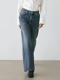 Relaxed fit mid-rise jeans
